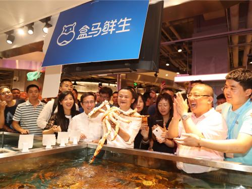 Hema alive fish area where Jack Ma hand-selected a lobster by Vito Donatiello blog