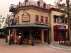 20160607_disney_streetcorner.jpg